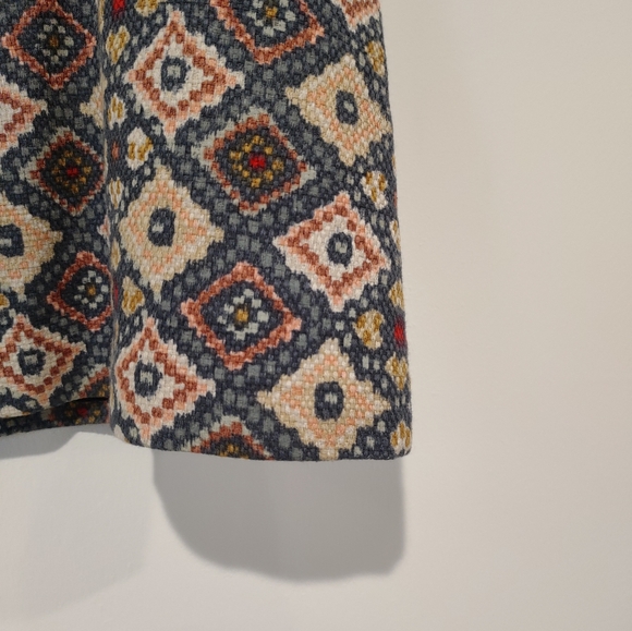 Loft abstract pattern mini skirt in muted fall colors - size 2 - Picture 4 of 10